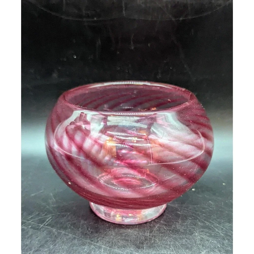 Vintage‎ Hand Blown Art Glass Red Optic Swirl Candy Bonbon Dish Bowl 4.5